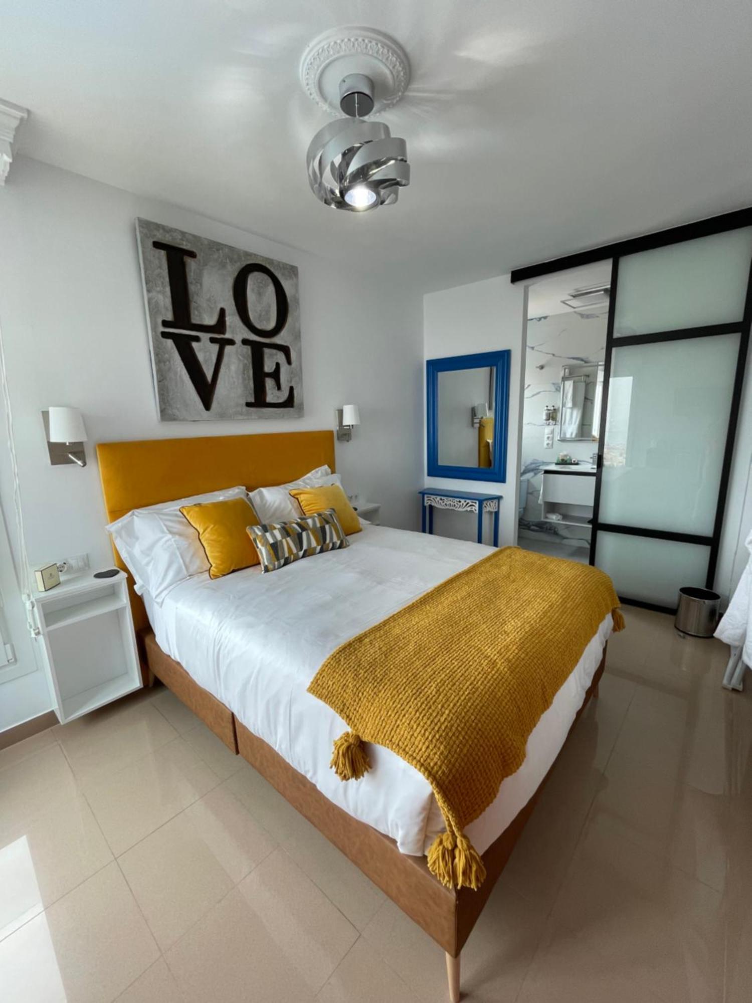 Cariad Boutique Bed & Breakfast La Cala Del Moral Quarto foto